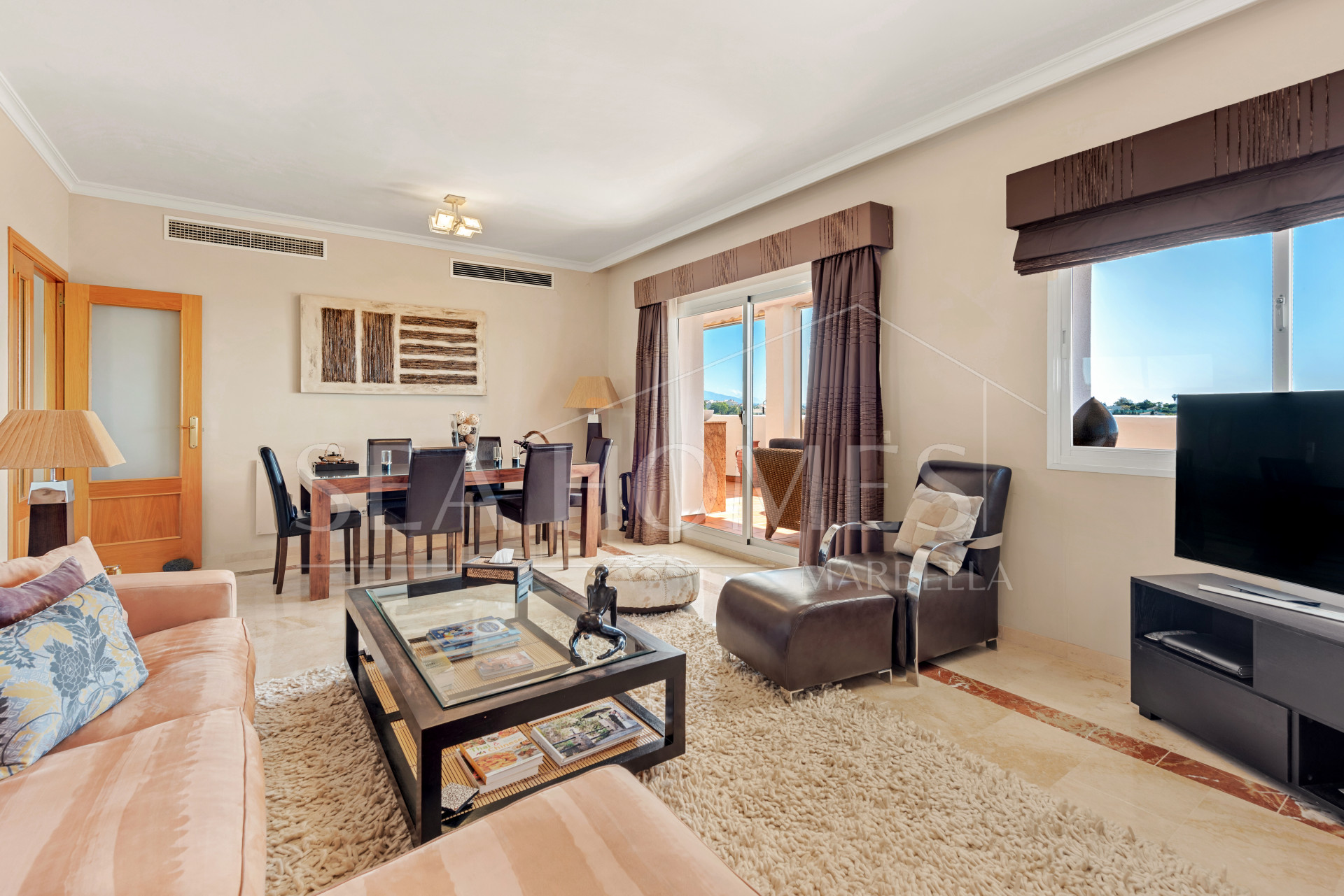 Beautiful 3 bedroom duplex penthouse with sea views for sale in Selwo, Estepona New Golden Mile