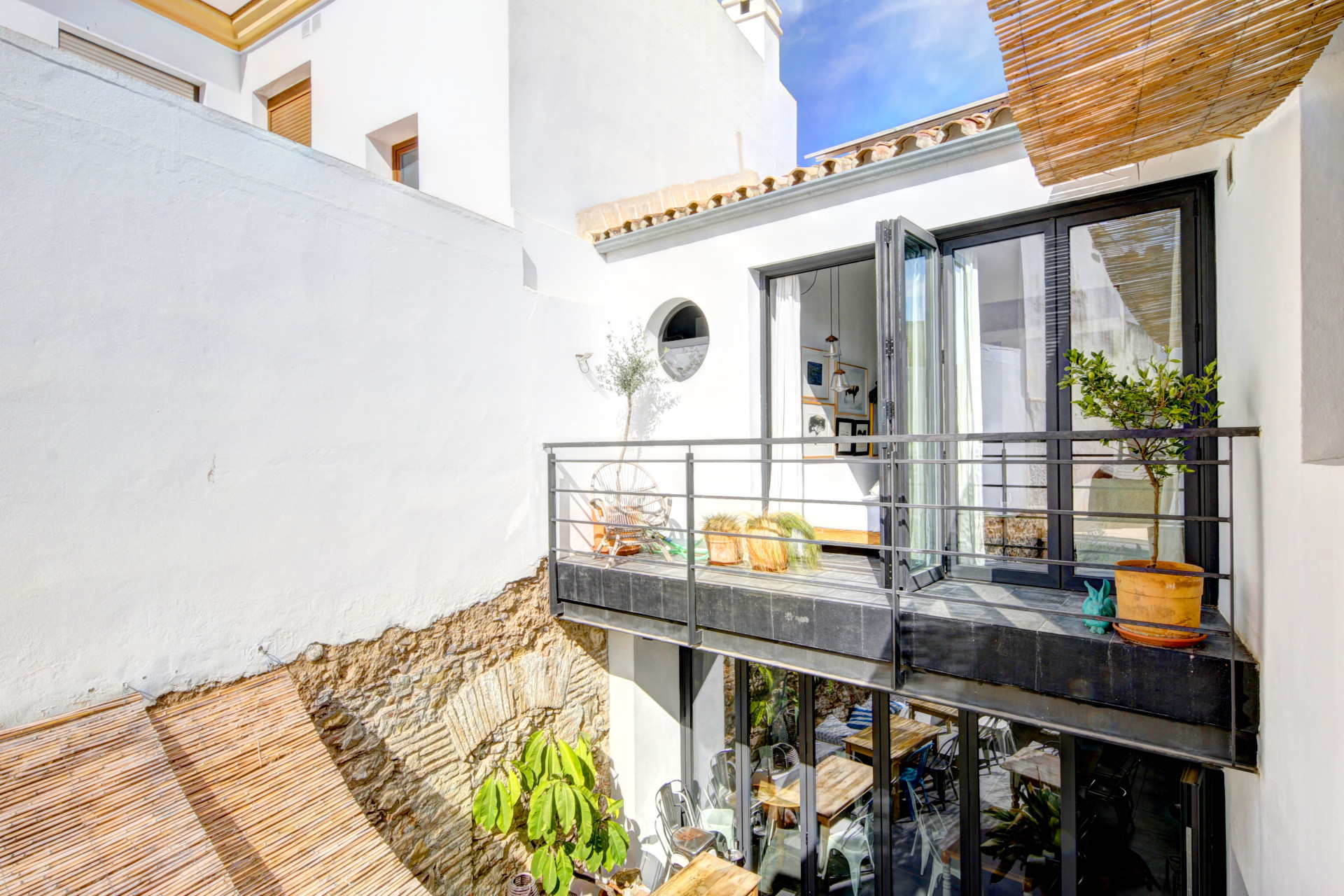 Qlistings - Key-ready townhouse for sale in the heart of the old town of Estepona Property Image