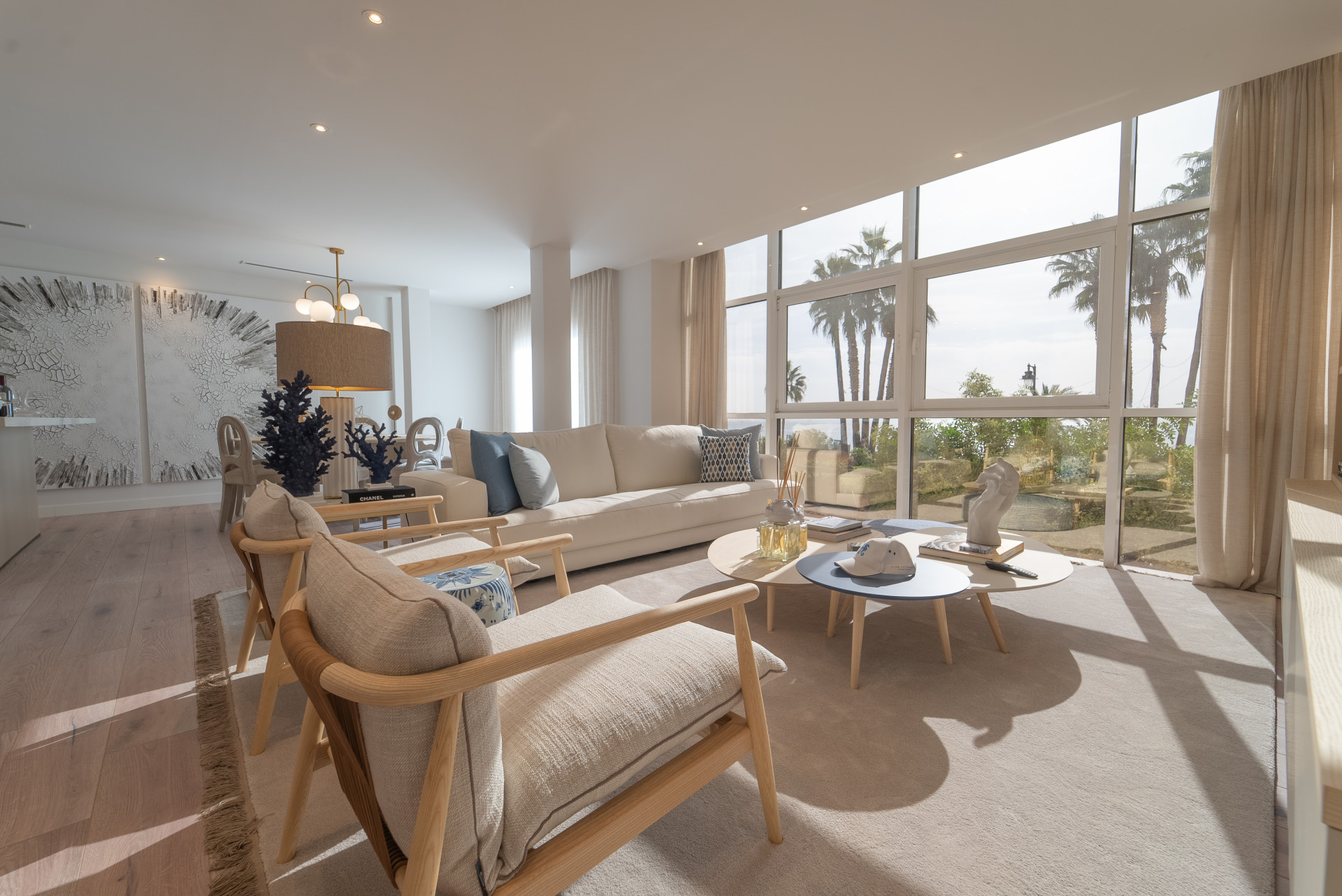 Qlistings - Extensively renovated beachfront apartment with postcard-perfect views for sale in Estepona Centre Property Image
