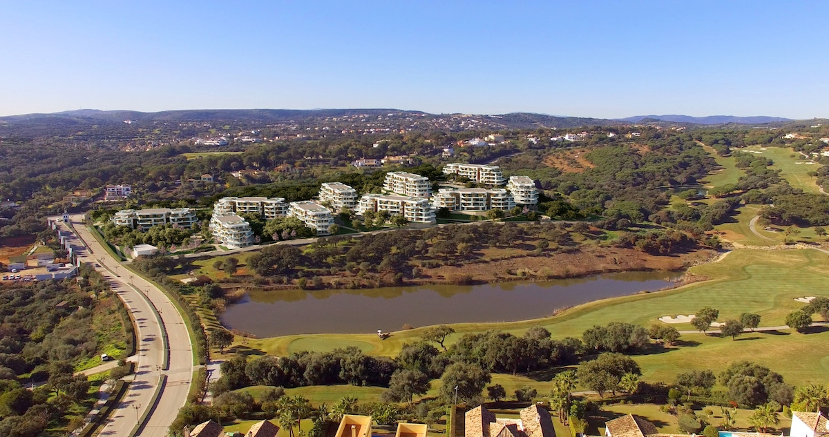 Qlistings - Apartment for sale in the exclusive community of Village Verde, next to La Reserva Club Sotogrande Property Image