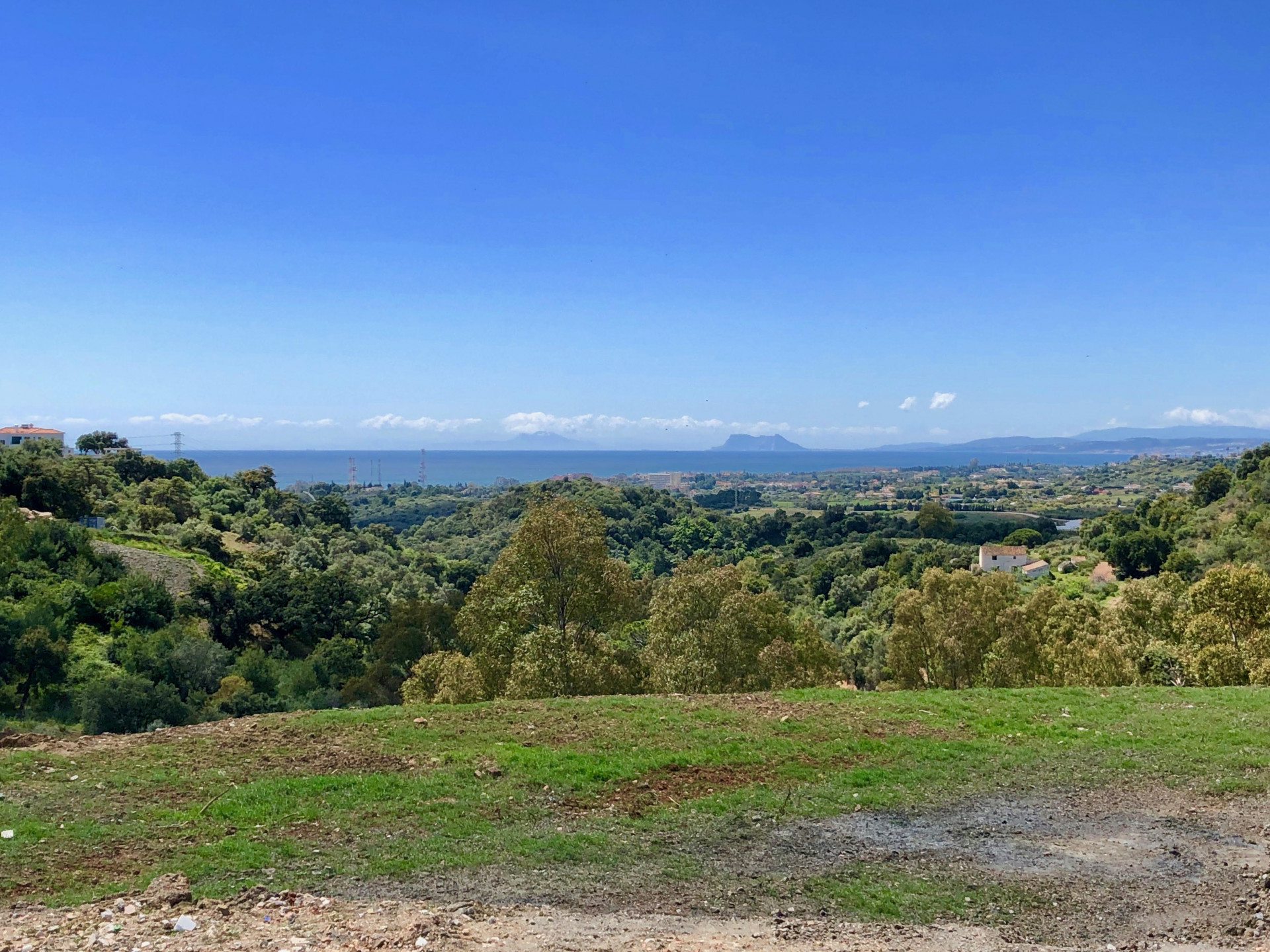 Qlistings - Large villa plot with far-reaching views for sale in La Panera on the New Golden Mile, Estepona Property Image