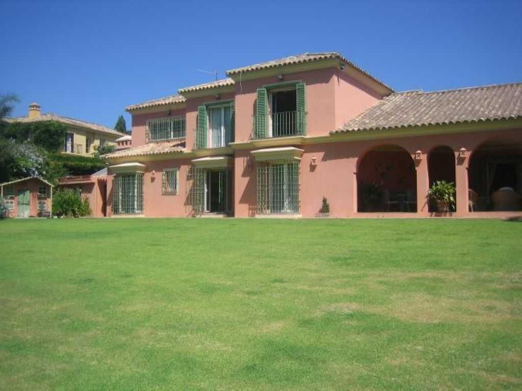 Villa en venta en Sotogrande Costa, Sotogrande