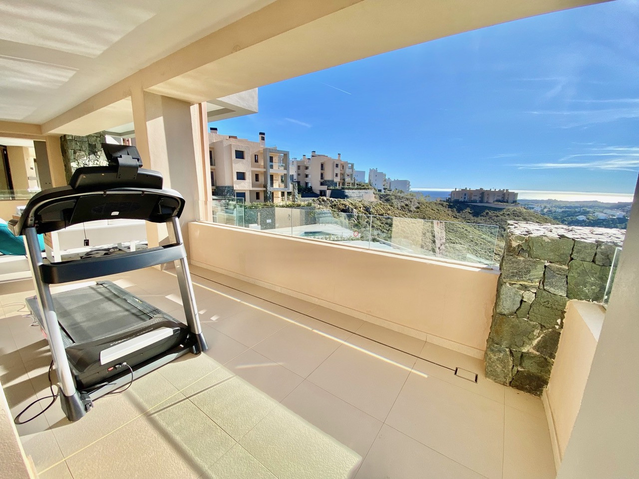 Huge 4 bedrooms apartment, Real de la Quinta, Banahavis