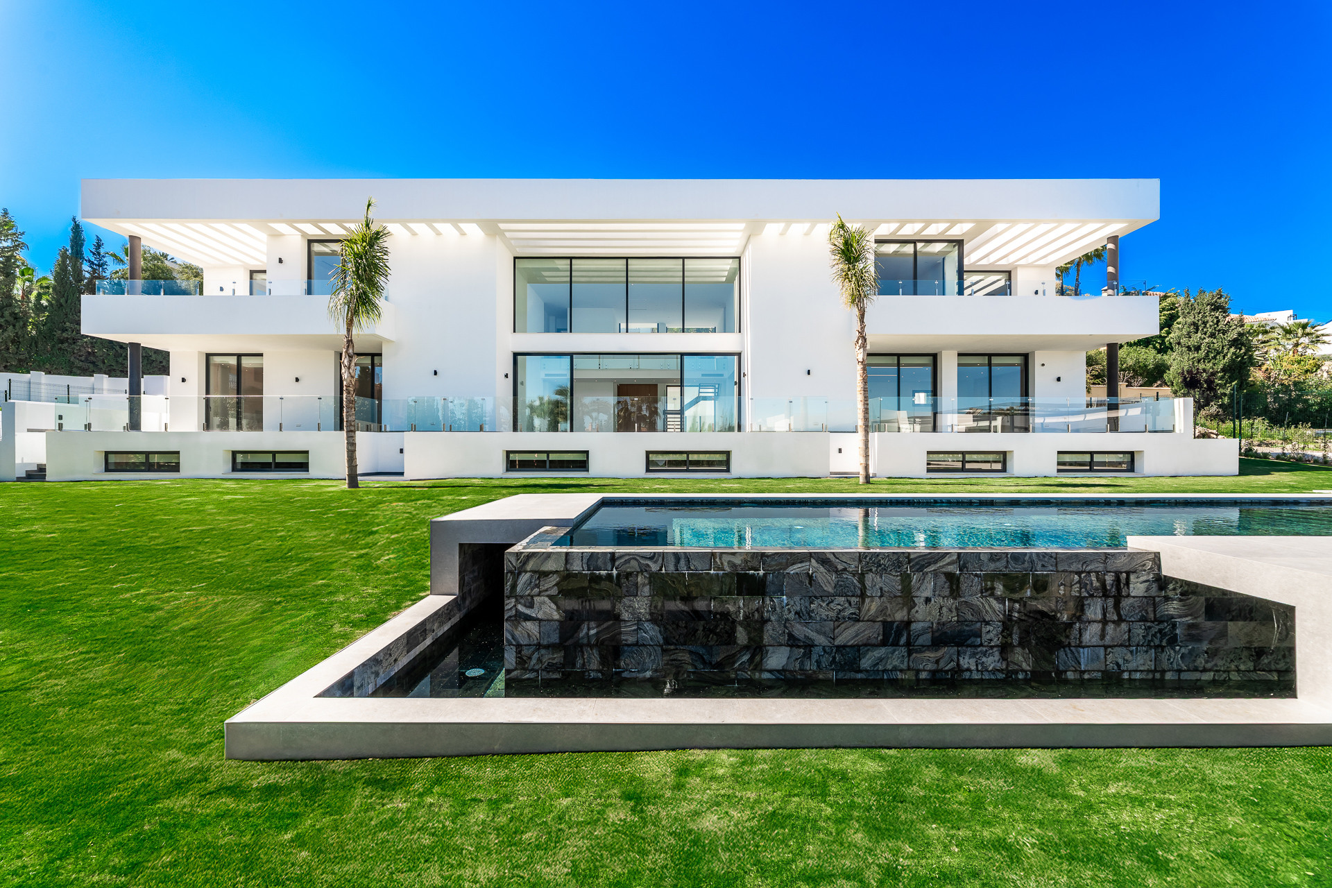 Villa zum Verkauf in Benahavis, Costa del Sol