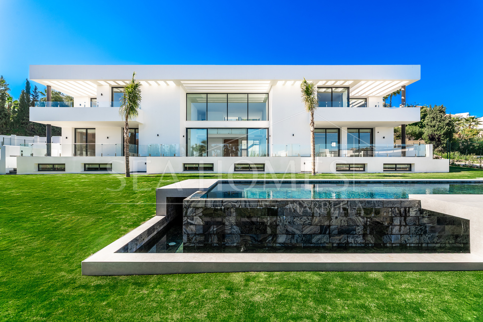 Villa Paradise in Paraiso Alto, Benahavis