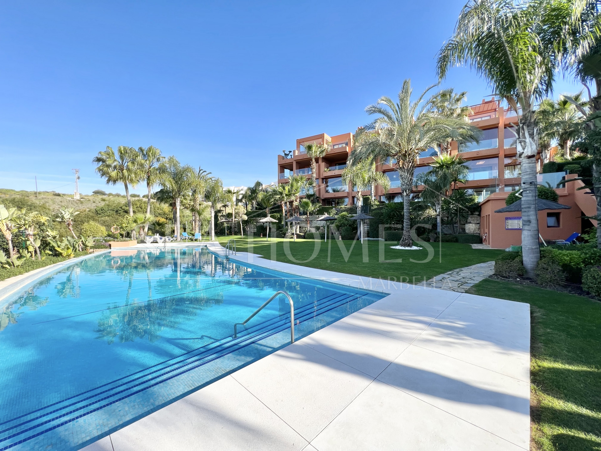 Luxury apartment for sale in Mirador de Los Flamingos with open sea views