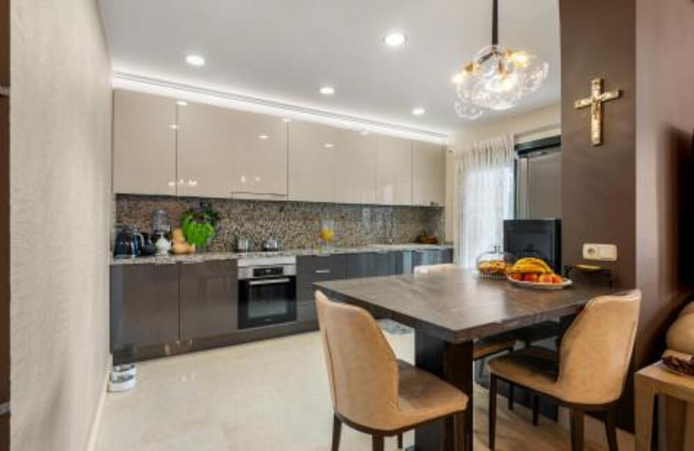 Image 4: Ground Floor Apartment For sale, Benahavís, €1,000,000 [527-04246P]