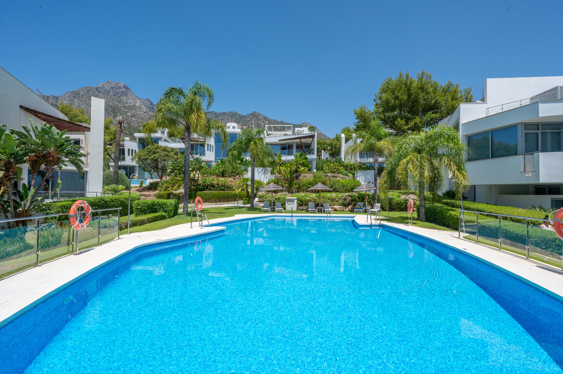 Town House te Marbella Golden Mile afbeelding 1