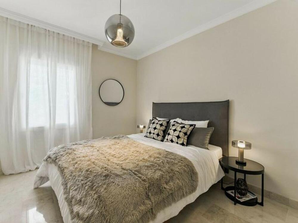 Sophisticated 4-Bedroom Apartment on Marbella’s Iconic Golden Mile