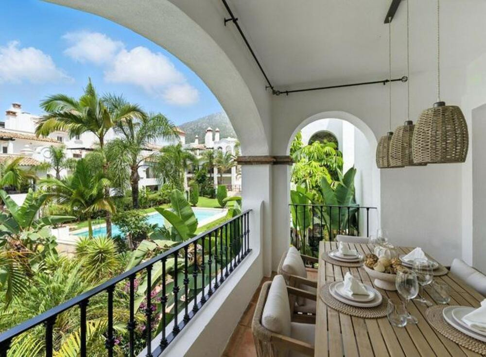 Sophisticated 4-Bedroom Apartment on Marbella’s Iconic Golden Mile