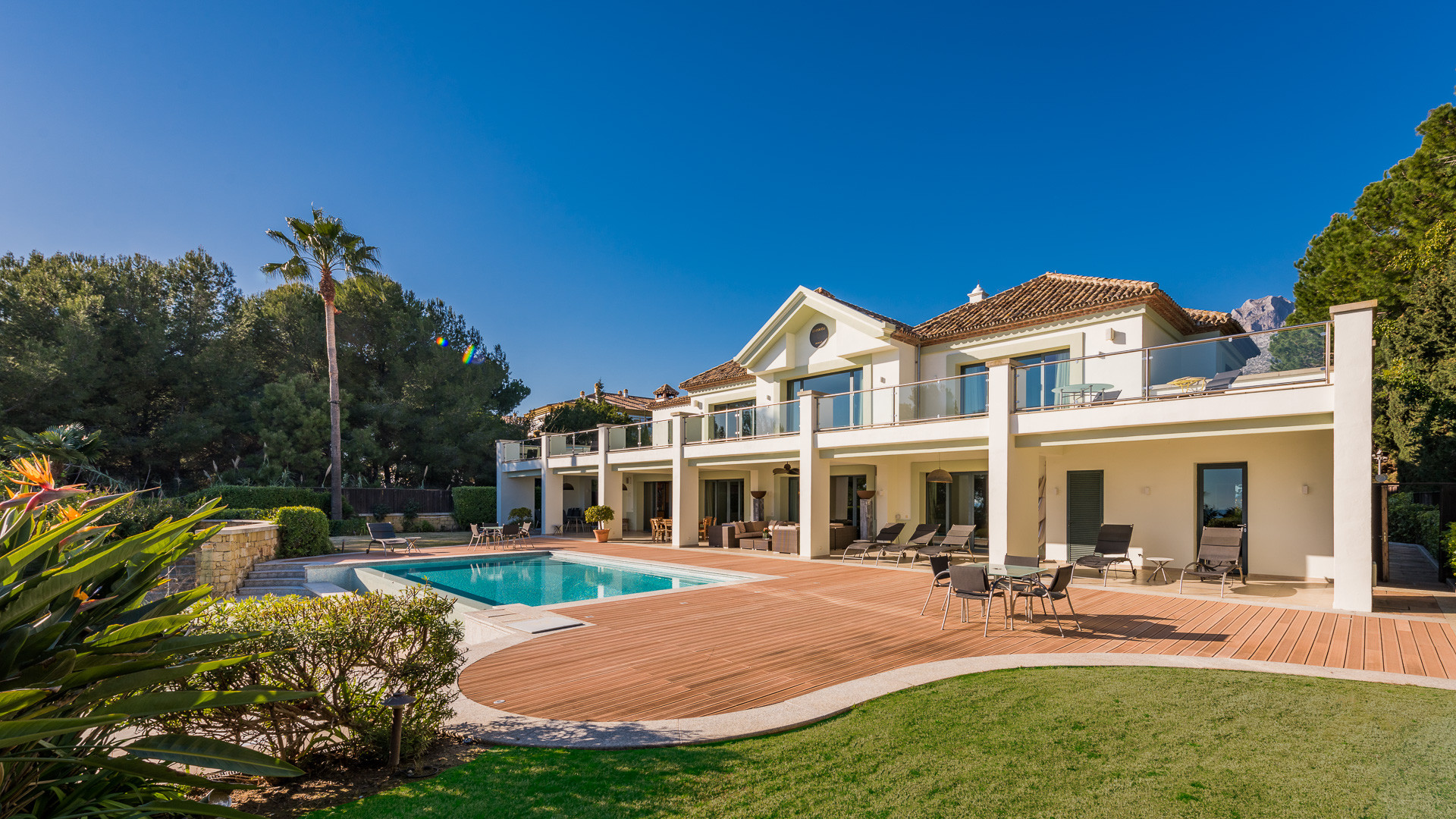 Stunning villa with panoramic sea views for sale, Marbella Golden Mile