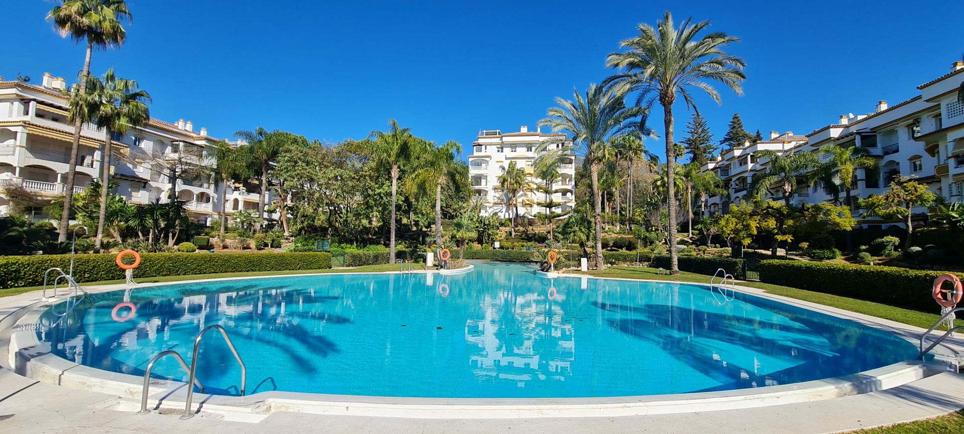 Marbella Golden Mile, penthouse with sea views