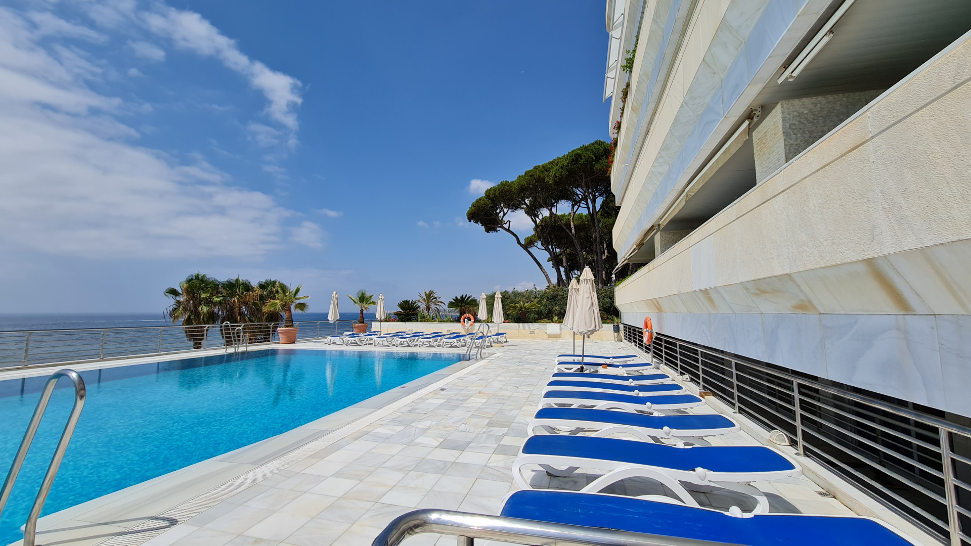 Luxury apartment in Marina Mariola, Beach Promenade, Golden Mile, Marbella