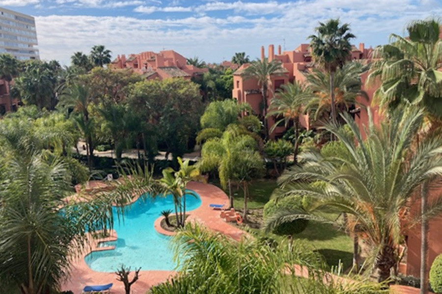 Beachside Duplex Penthouse Marbella East