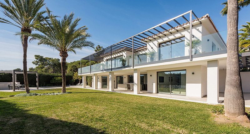 Exquisite Five-Bedroom Villa in Nagüeles, Marbella Golden Mile