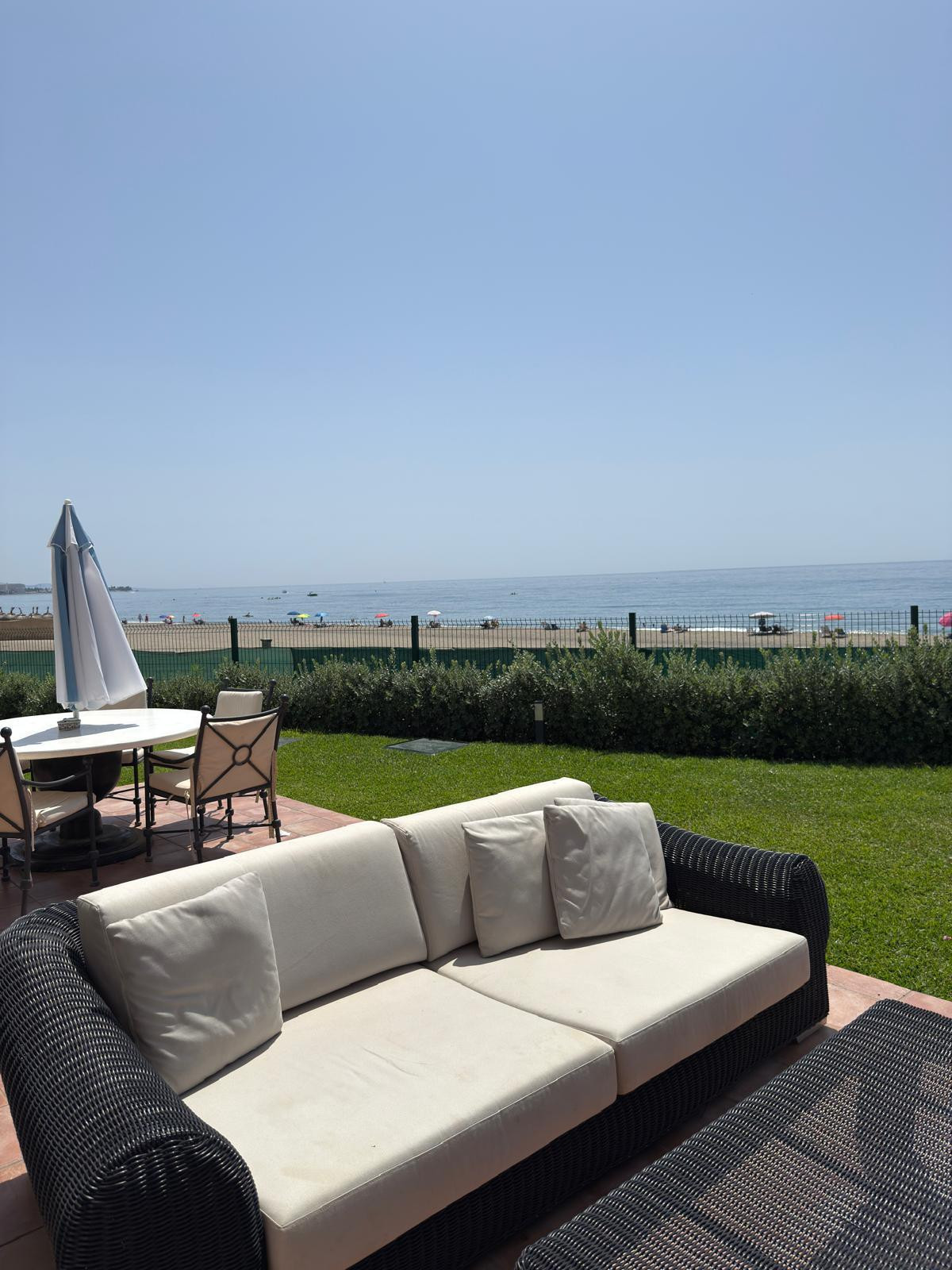 Semi-detached beachfront 1st line house
