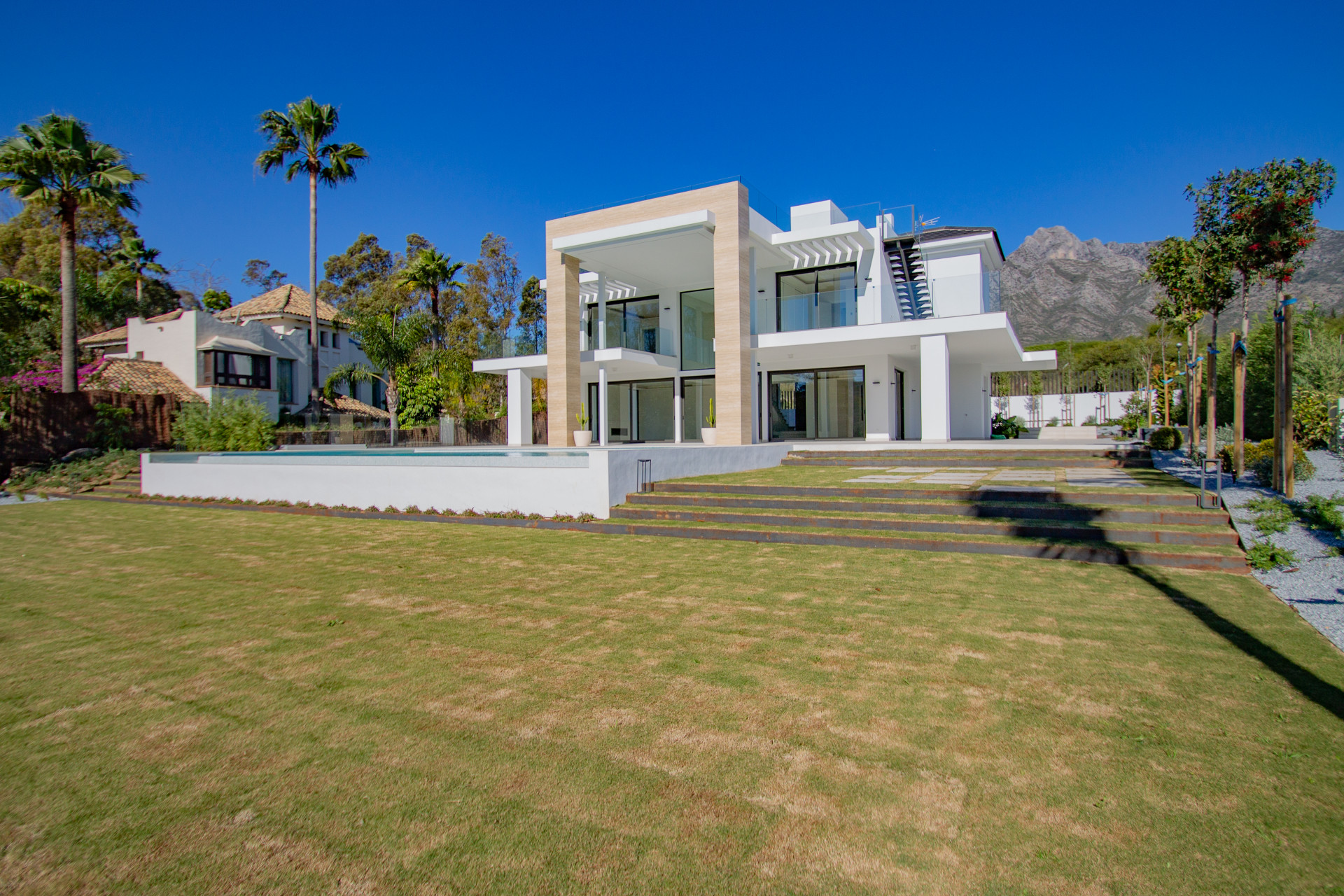 Brand new contemporary villa almost finished on Marbella’s Golden Mile