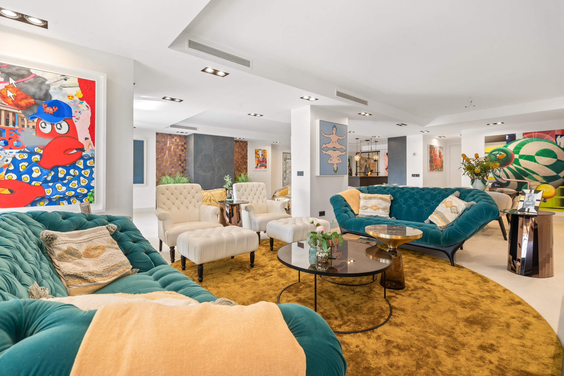 Stunning Fully Renovated 4-Bedroom Apartment in Playas del Duque – Puerto Banús — photo 4