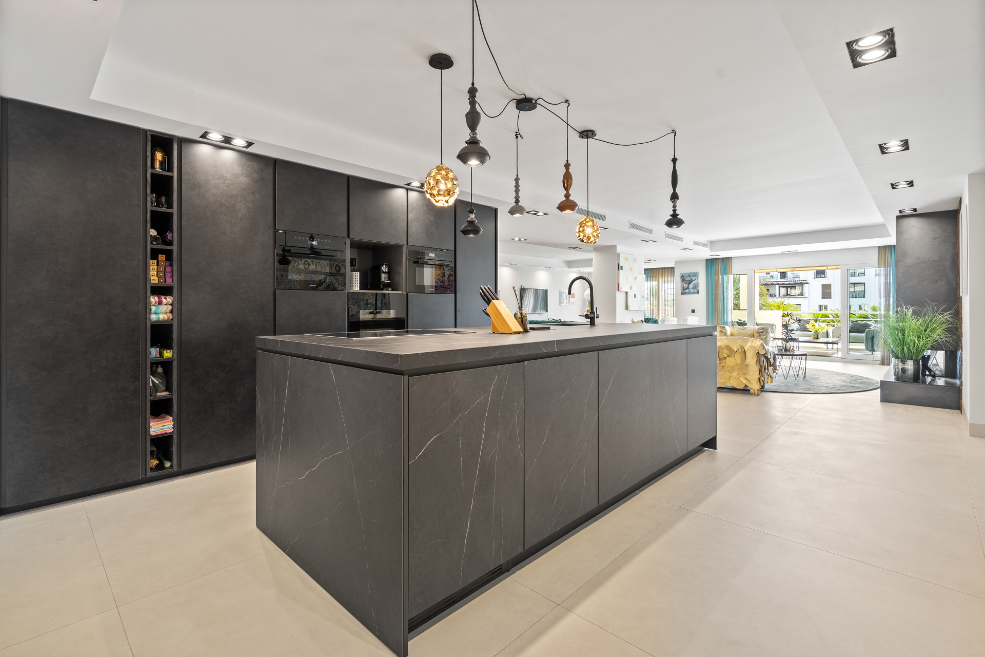Stunning Fully Renovated 4-Bedroom Apartment in Playas del Duque – Puerto Banús