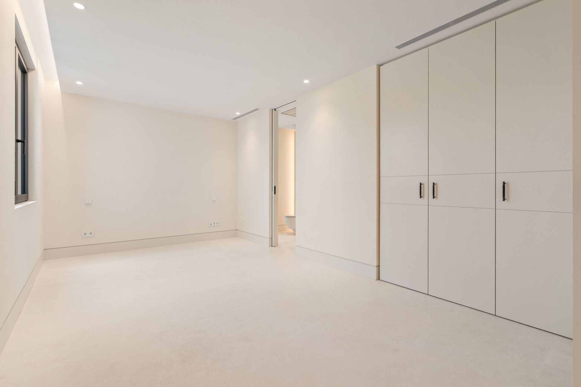 Image 18: Apartment For sale, The Golden Mile, €7,950,000 [HFMn640207]