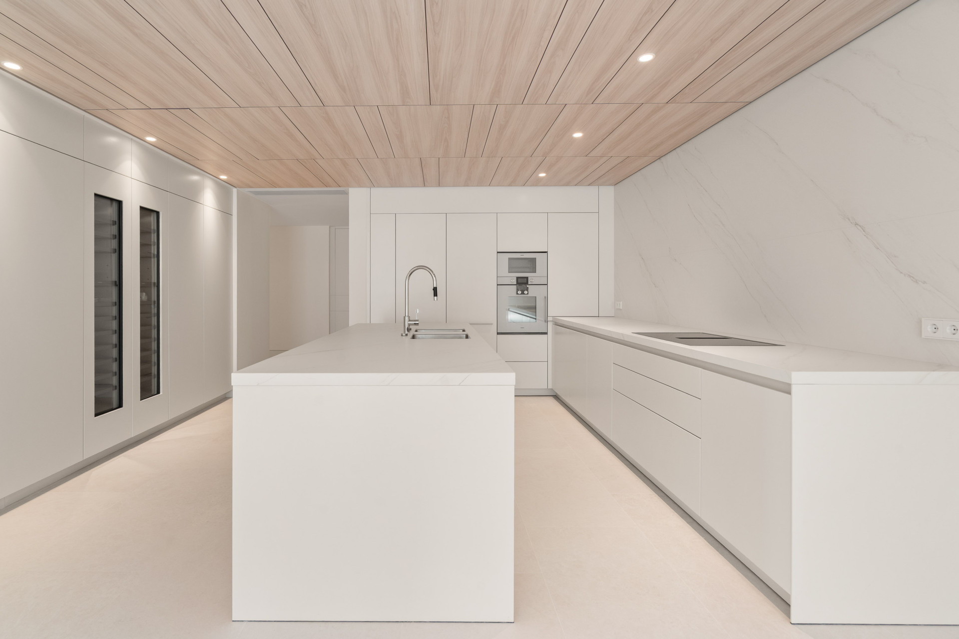 Luxurious 4-bed  Apartment in the Prestigious UNO Marbella — photo 10