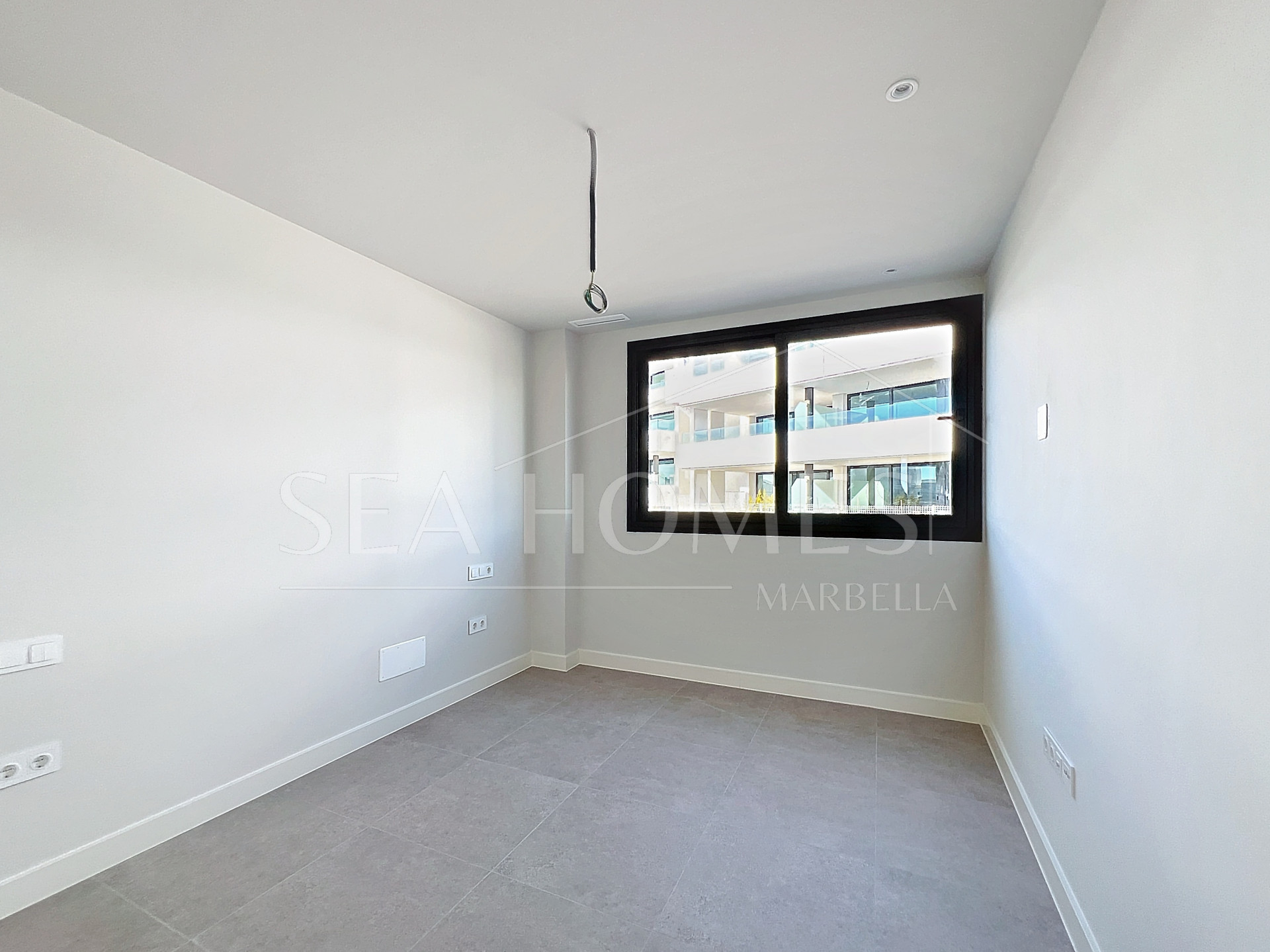 Stunning Penthouse with Panoramic Views in Estepona West