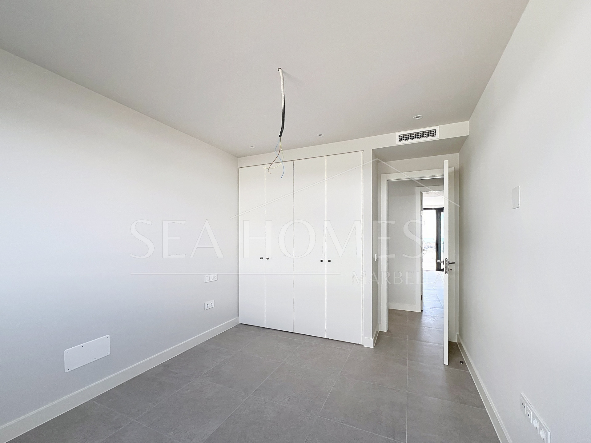 Stunning Penthouse with Panoramic Views in Estepona West