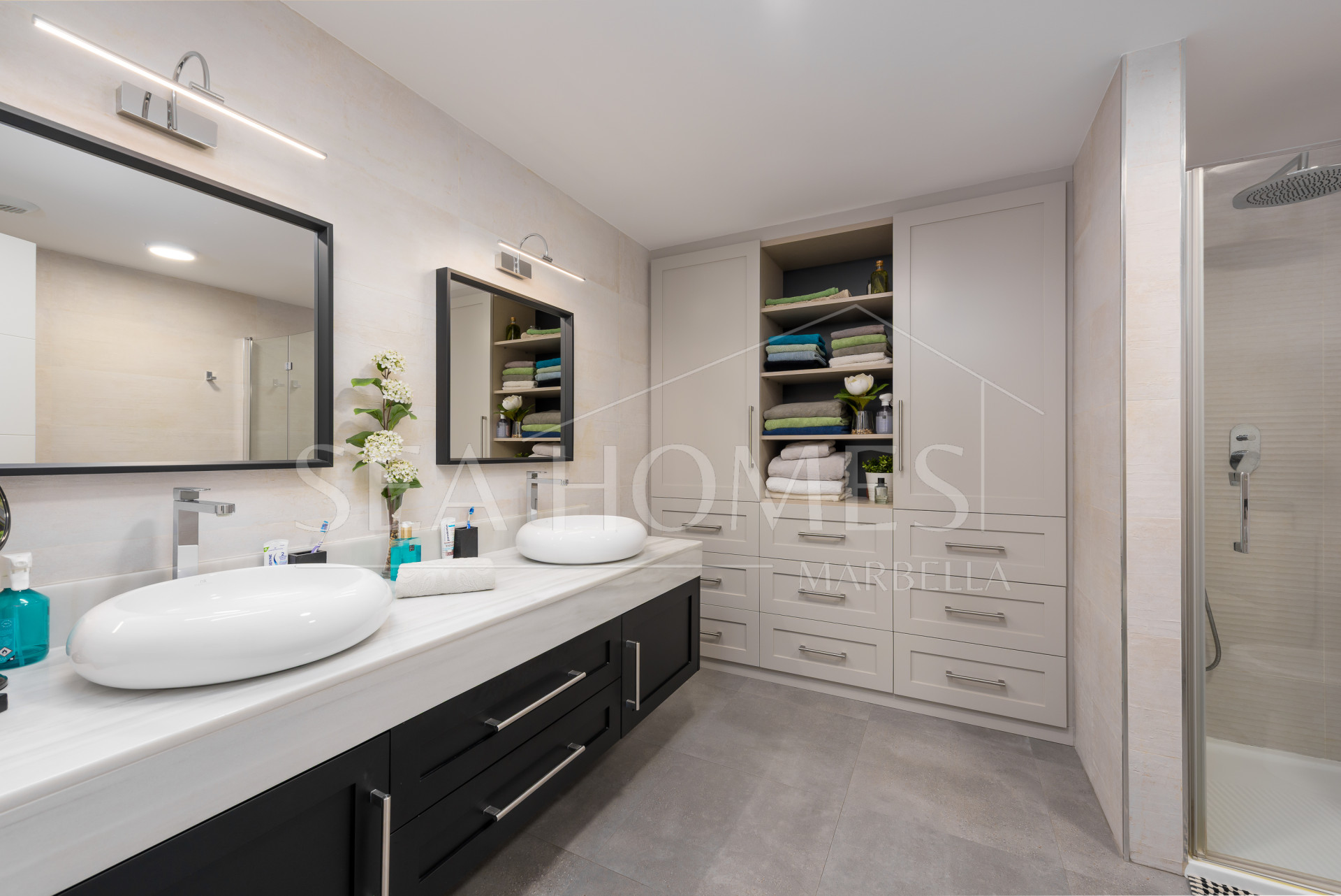Luxury apartment in Mirador Estepona Hills Phase I, Costa del Sol.