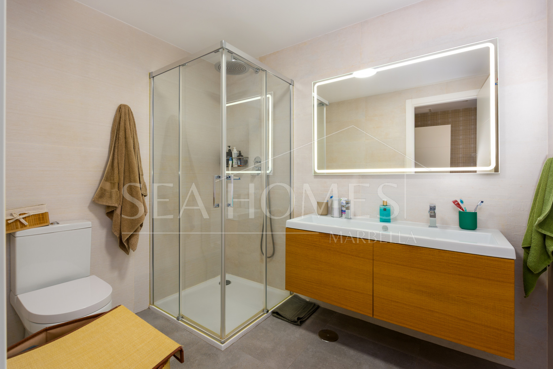 Luxury apartment in Mirador Estepona Hills Phase I, Costa del Sol.
