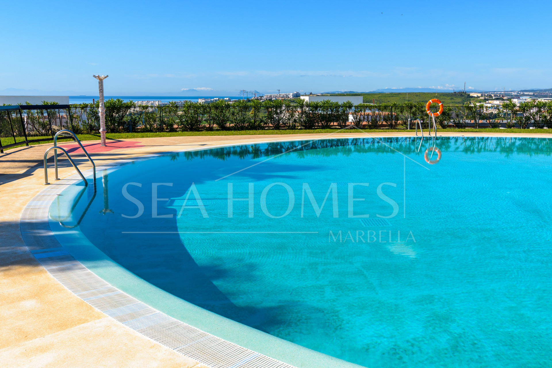 Luxury apartment in Mirador Estepona Hills Phase I, Costa del Sol.