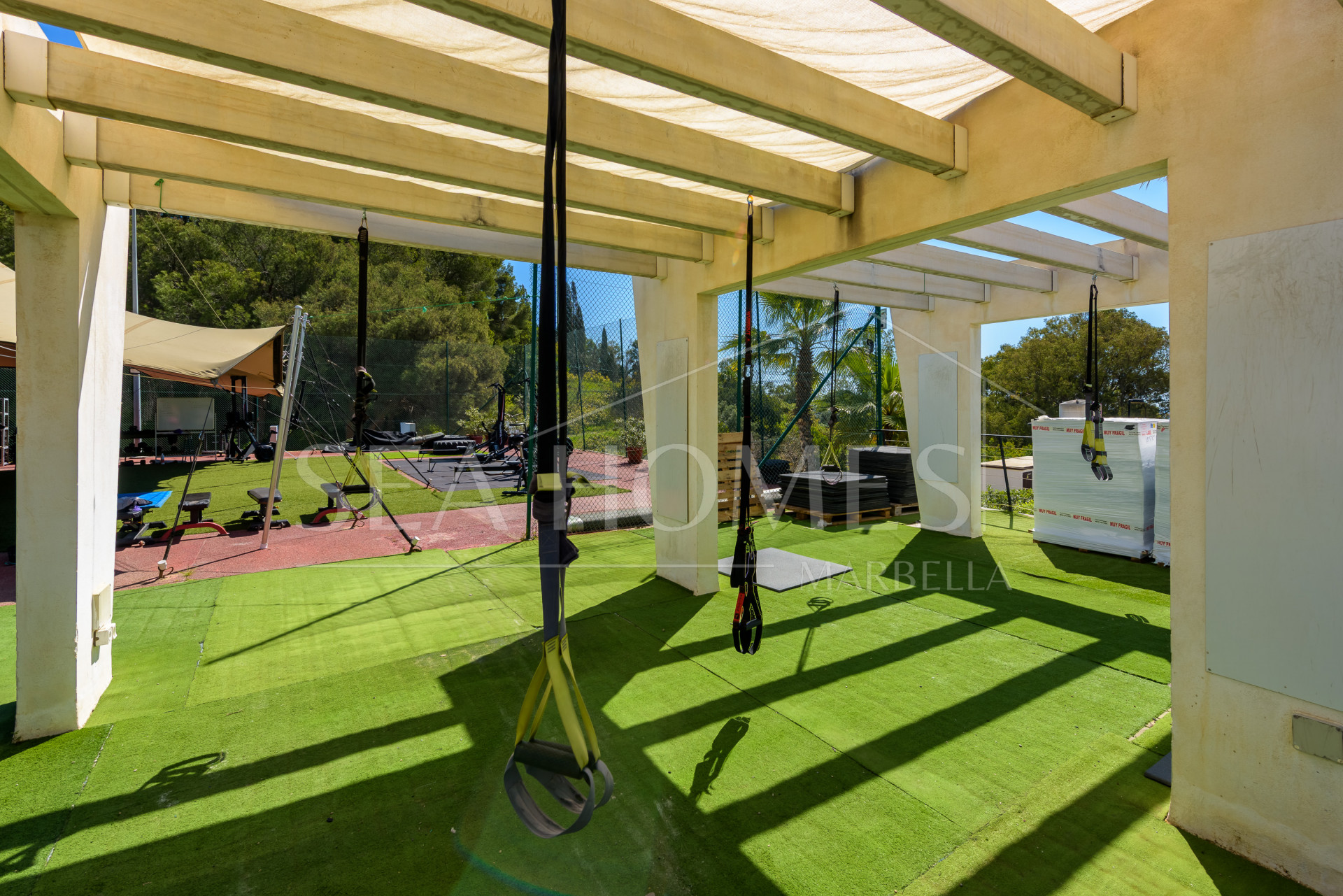 Luxury apartment in Mirador Estepona Hills Phase I, Costa del Sol.