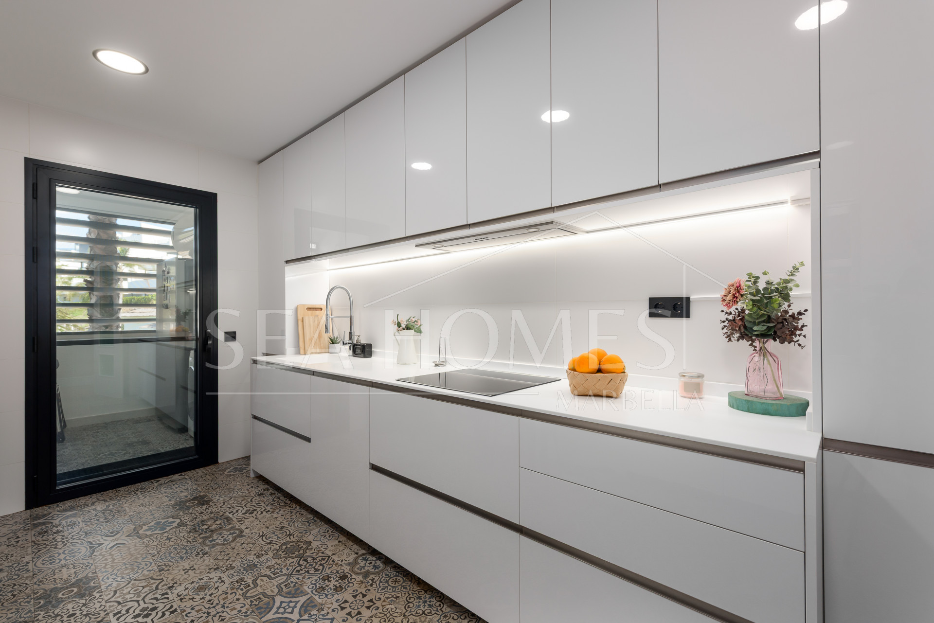 Luxury apartment in Mirador Estepona Hills Phase I, Costa del Sol.