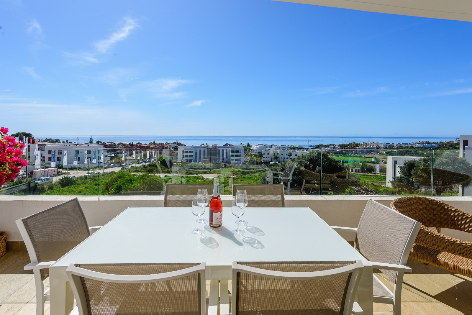 Luxury Ground Floor Apartment with Mediterranean Views in Estepona