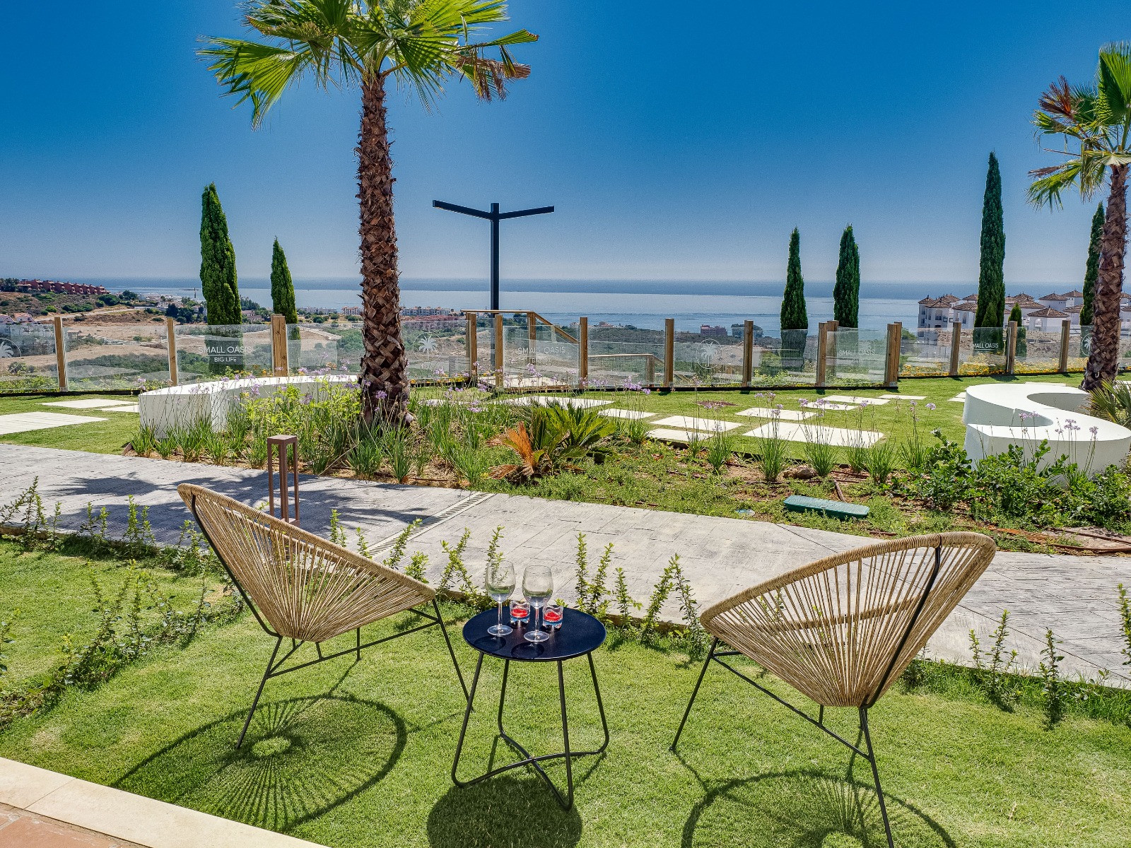 Small Oasis - Bright apartment with sea view, terraces and pool in a peaceful setting