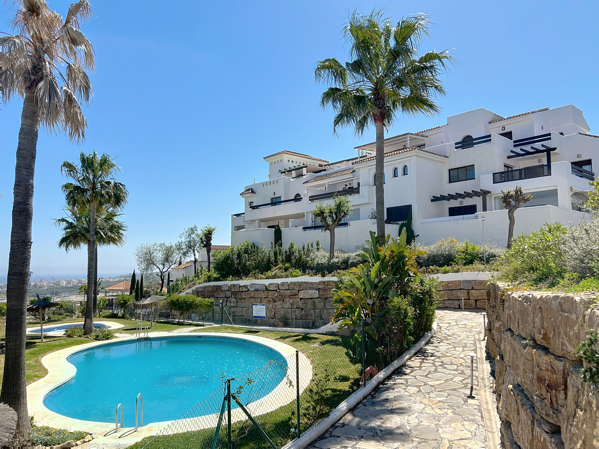 Stunning Corner Penthouse with Sea Views and Spacious Terrace