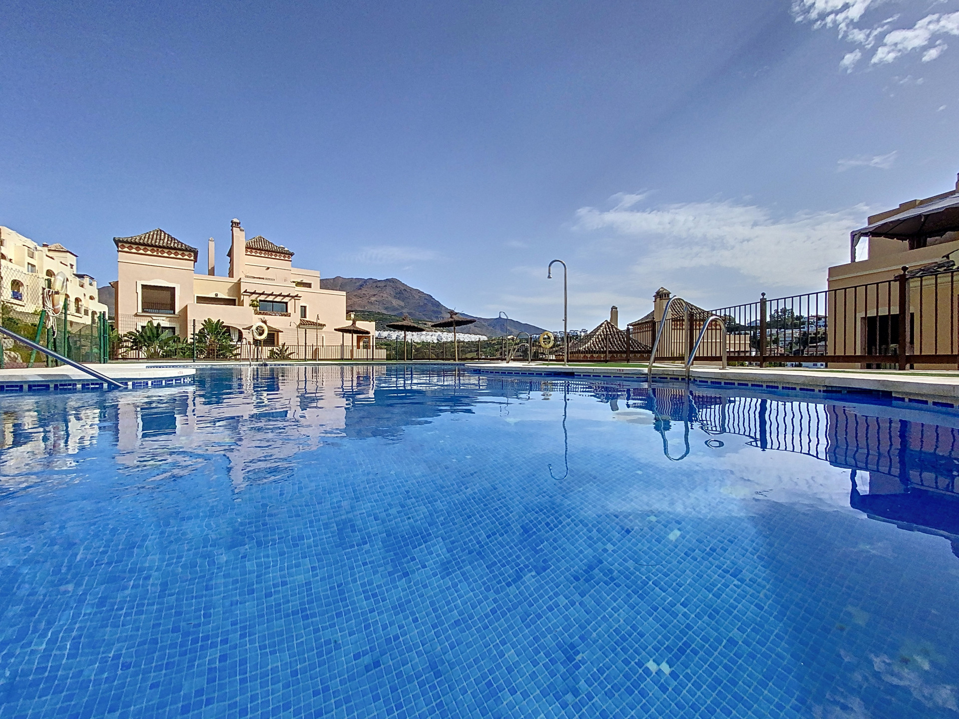 Fantastic 2 bedroom apartment with 36 m2 terrace in Azata Golf!