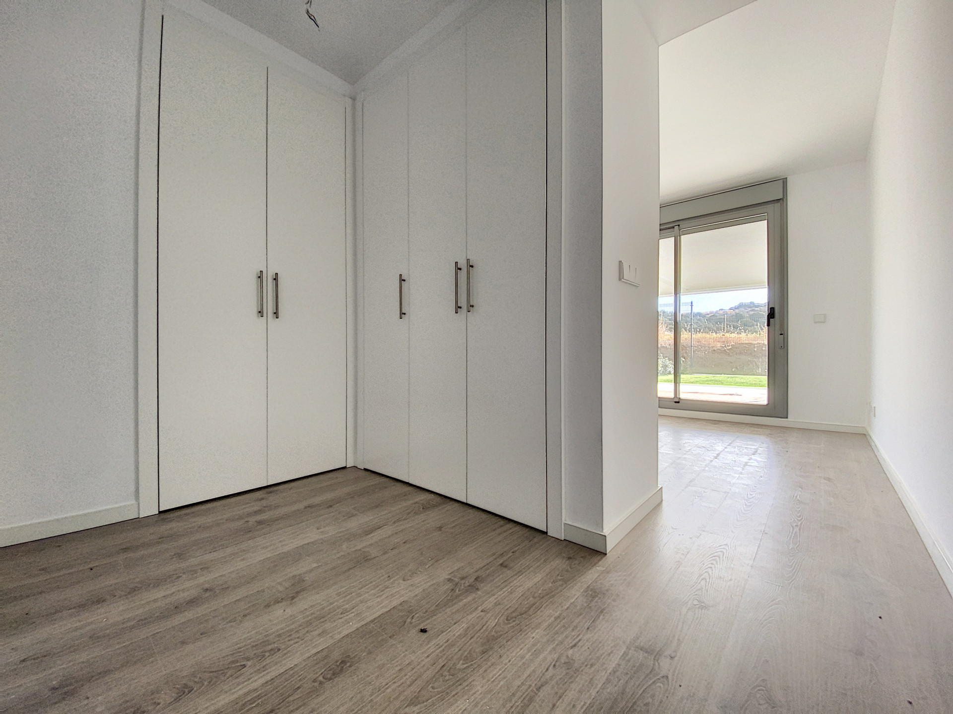 Apartamento Planta Baja en venta en La Galera, Estepona