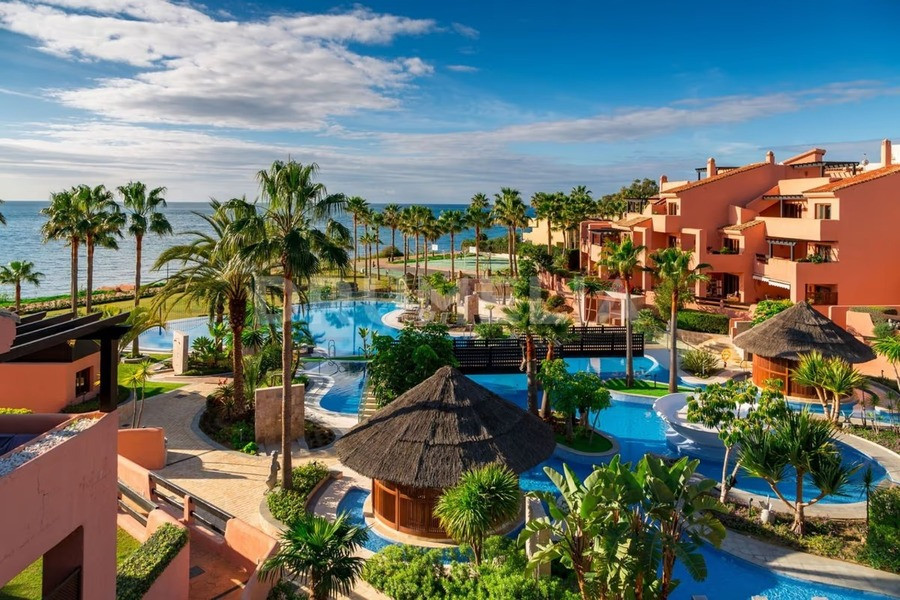 Estepona apartment for sale - Mar Azul - Beach frontline