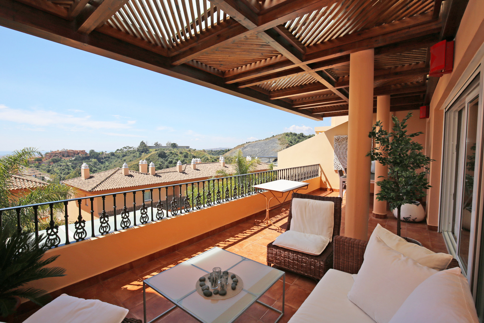 Luxury two bedroom south-facing duplex penthouse in Vista Real, Nueva Andalucía - amazing sea views!