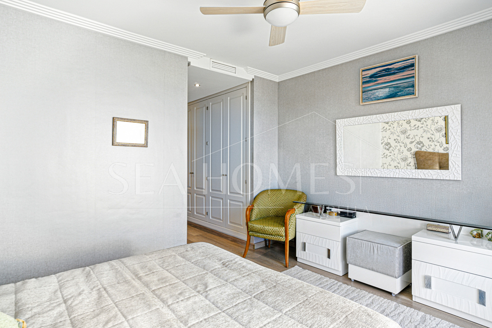 South-Facing Townhouse with Stunning Sea Views in Los Jaralillos, El Paraíso, Benahavís