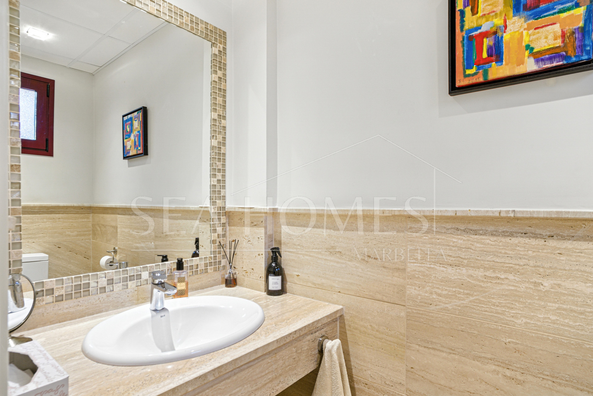 South-Facing Townhouse with Stunning Sea Views in Los Jaralillos, El Paraíso, Benahavís