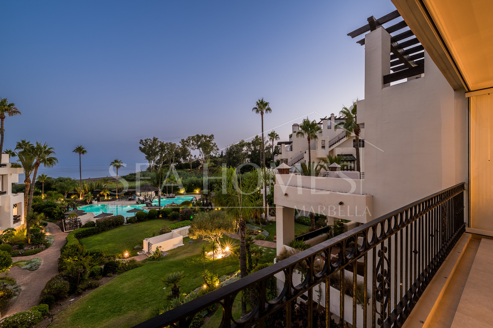 Beautifully renovated, south facing three-bedroom apartment located  in the prestigious gated community of Bahia del Velerin, Estepona