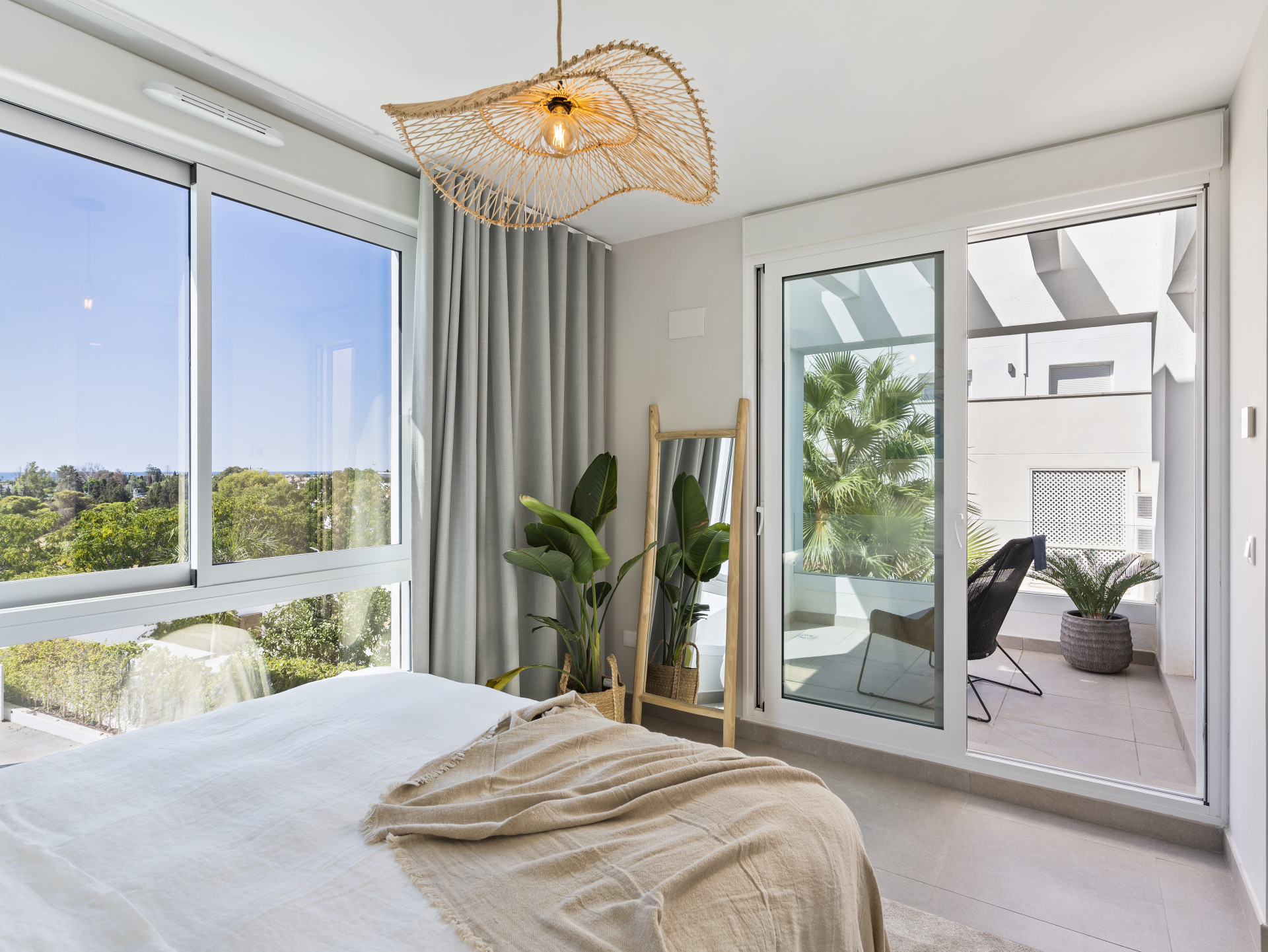 Beautiful five bedroom townhouse in a gated community in Nueva Andalucia, Marbella