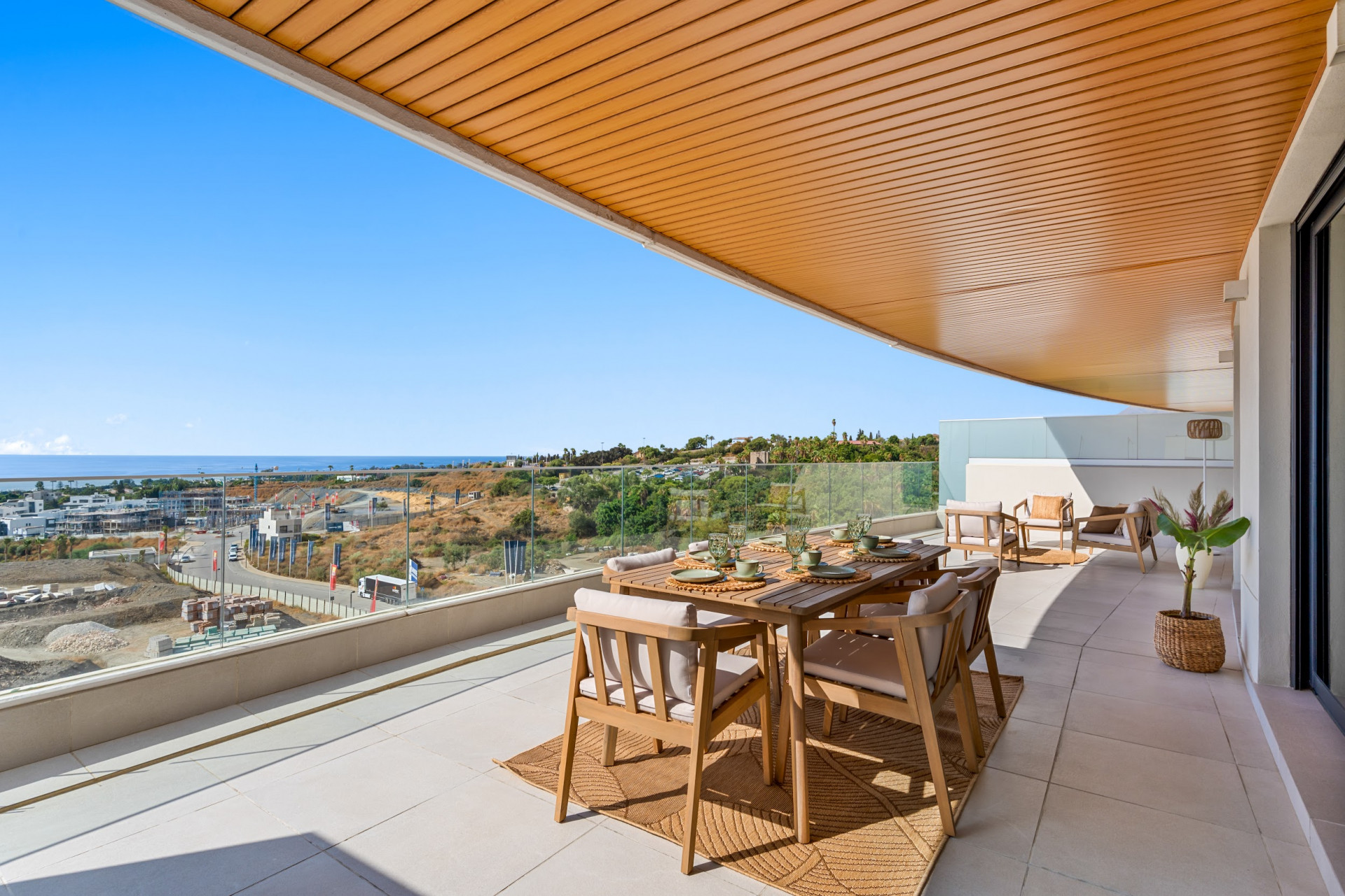 Lujoso orientación sur, nuevo apartamento de tres dormitorios en planta baja situado en Vanian Views, Estepona