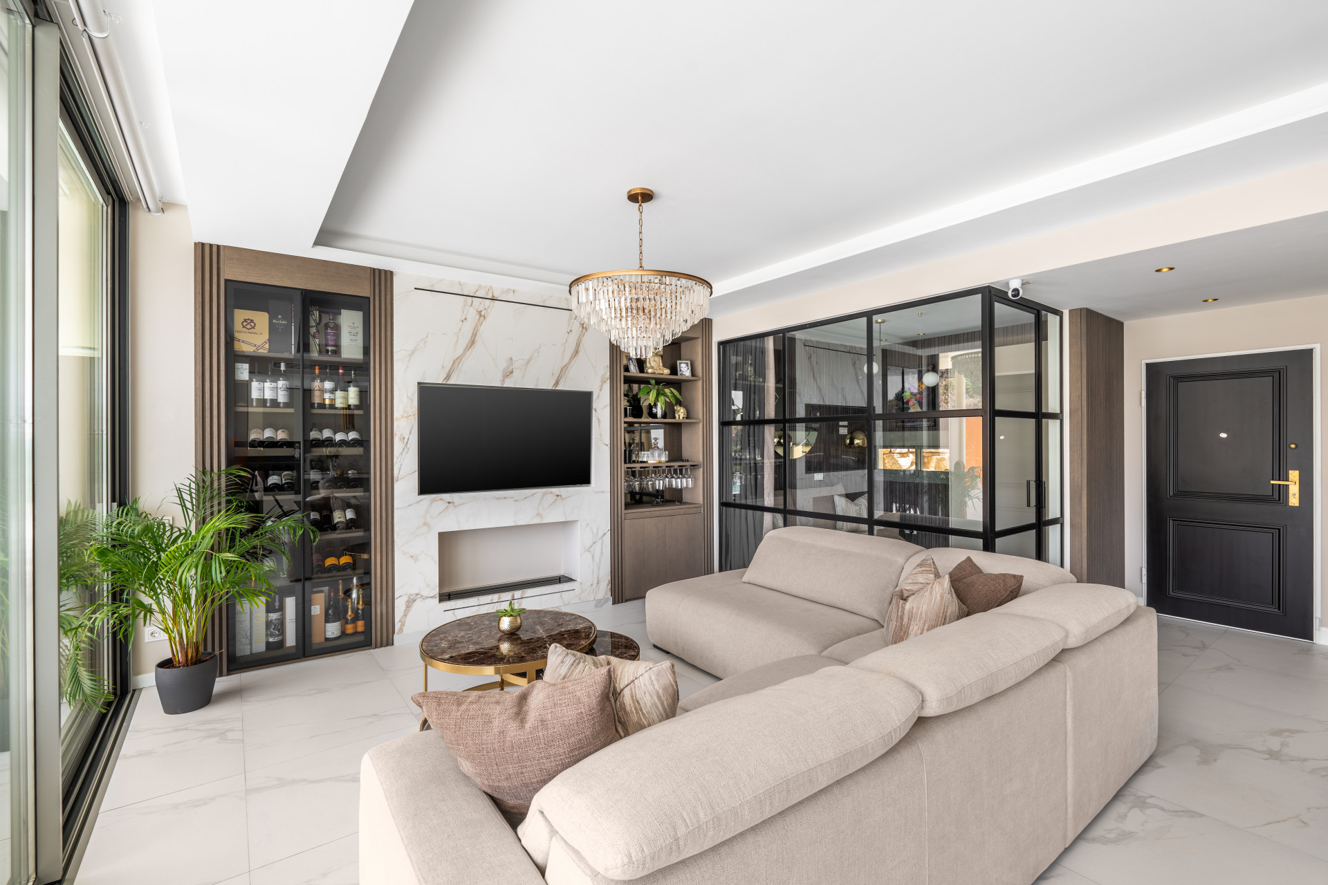 Apartamento de lujo de tres dormitorios con piscina privada en Reserva del Higuerón