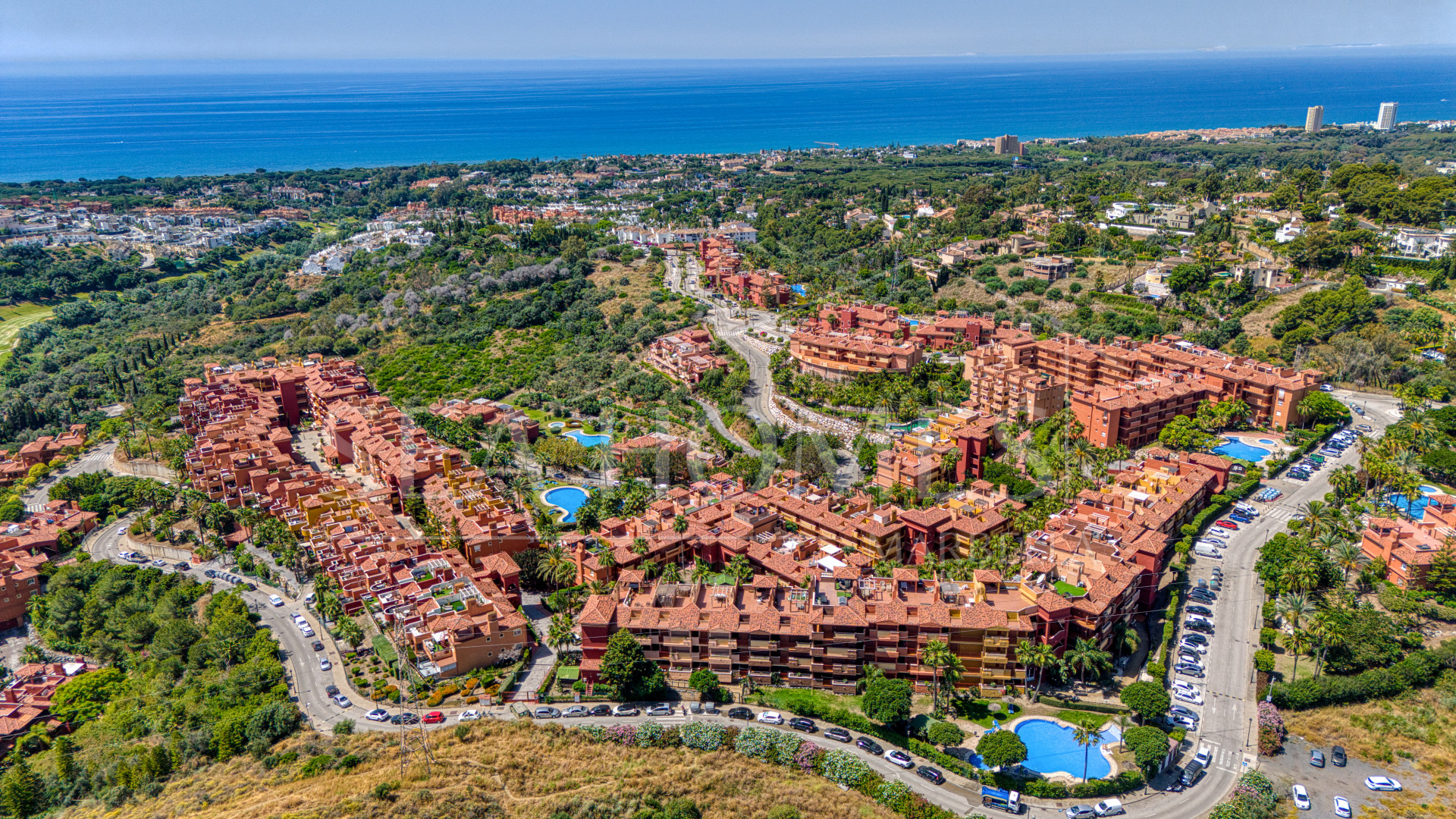 Beautifully renovated, south west facing, two bedroom apartment located in the residential area of Reserva de Marbella