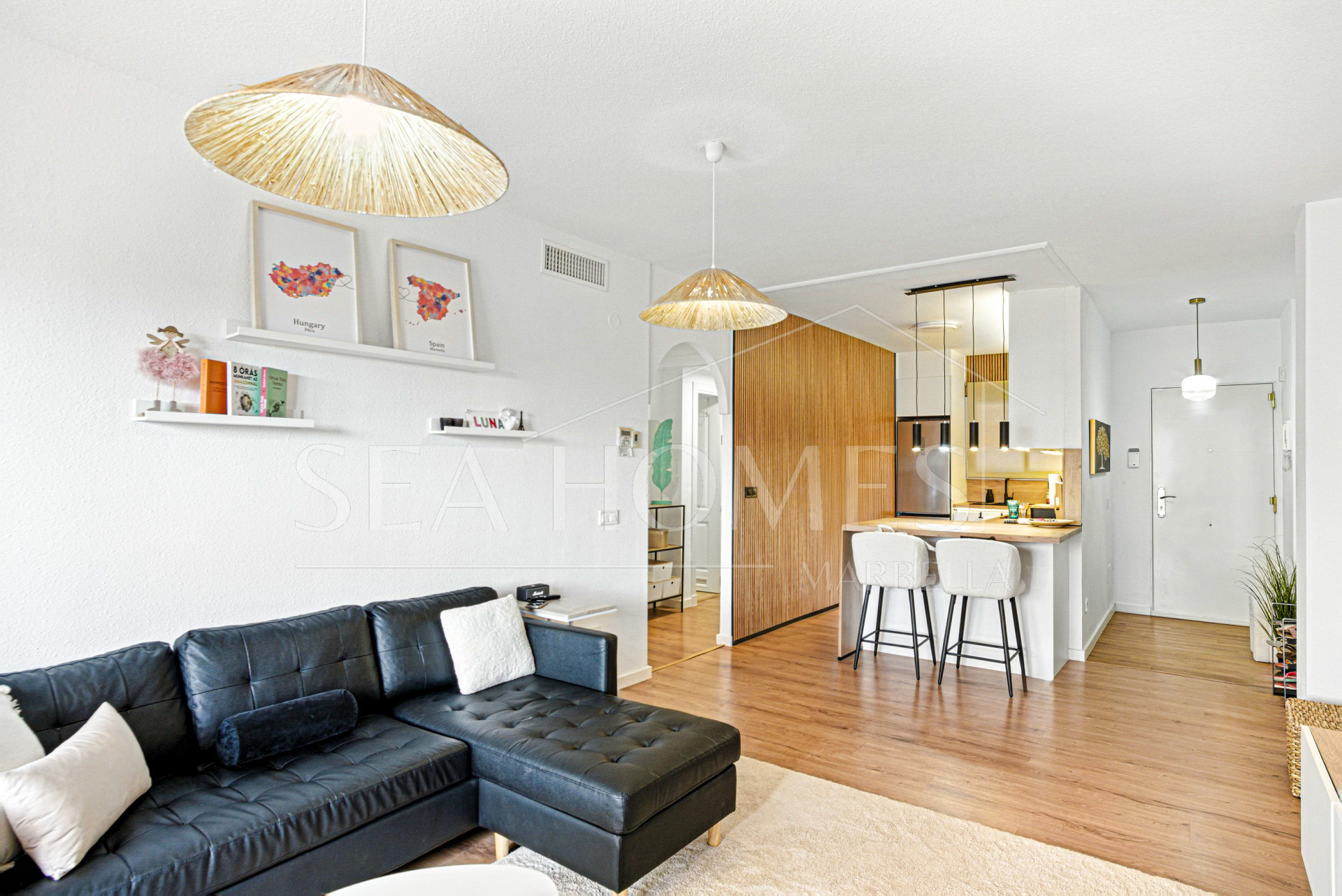 Beautifully renovated, south west facing, two bedroom apartment located in the residential area of Reserva de Marbella