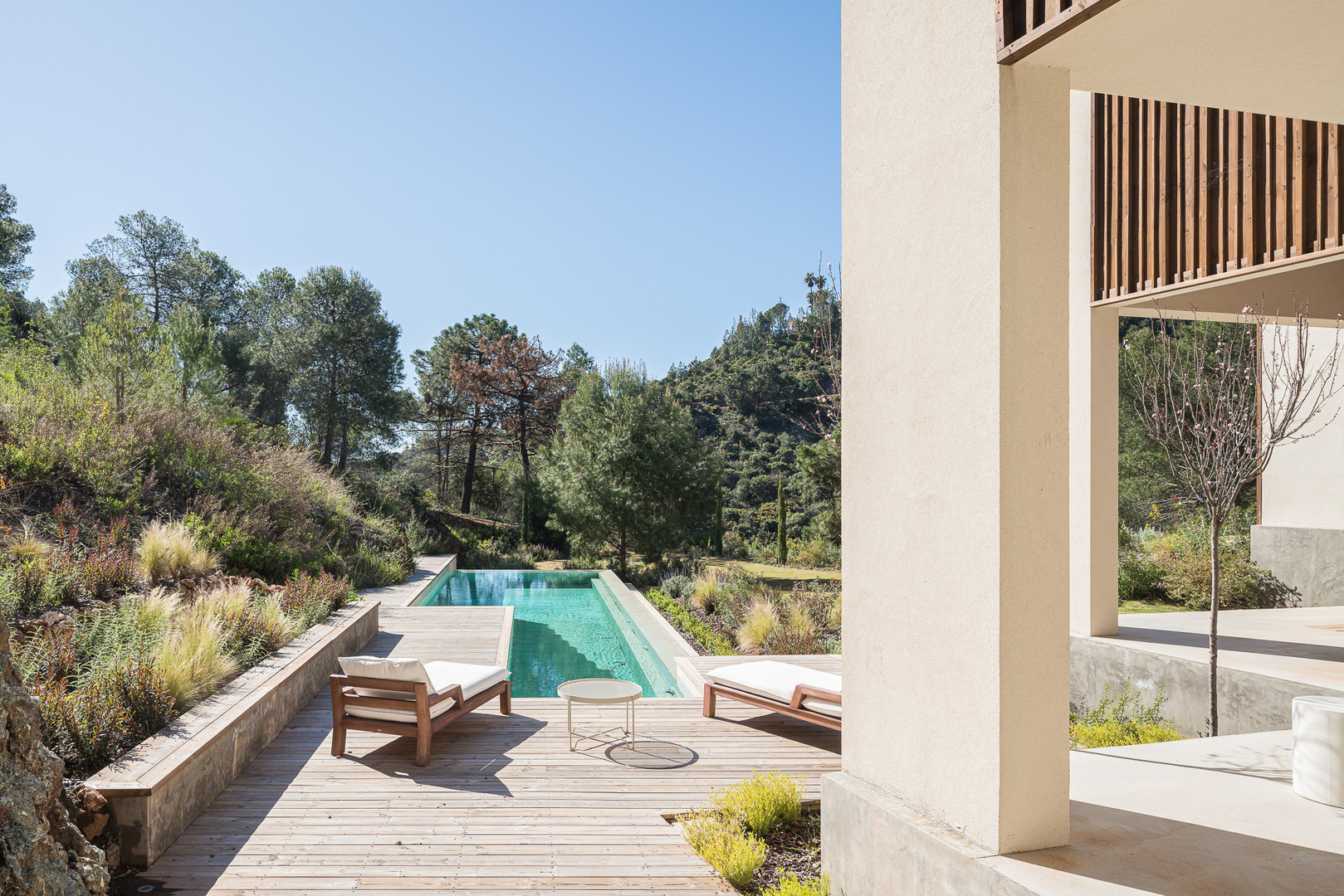 Beautiful five bedroom villa located in the prestigious gated community of El Madroñal, Benahavis