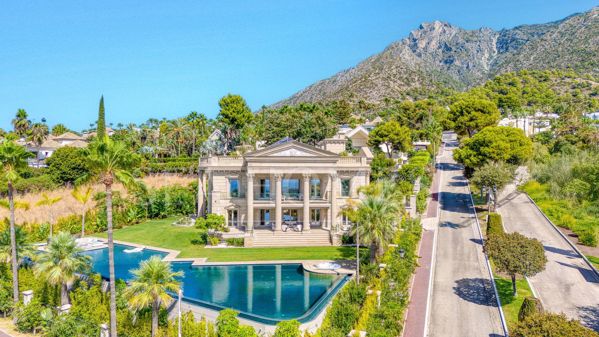 An architecturally unique, south-facing property located in the exclusive gated community of Sierra Blanca on Marbella’s prestigious Golden Mile