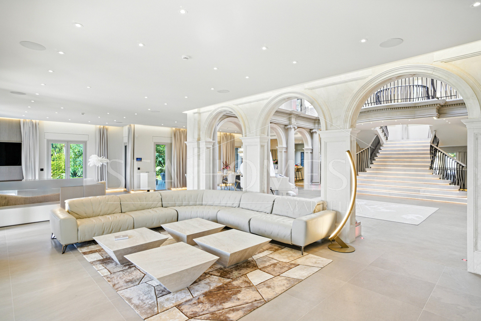 An architecturally unique, south-facing property located in the exclusive gated community of Sierra Blanca on Marbella’s prestigious Golden Mile